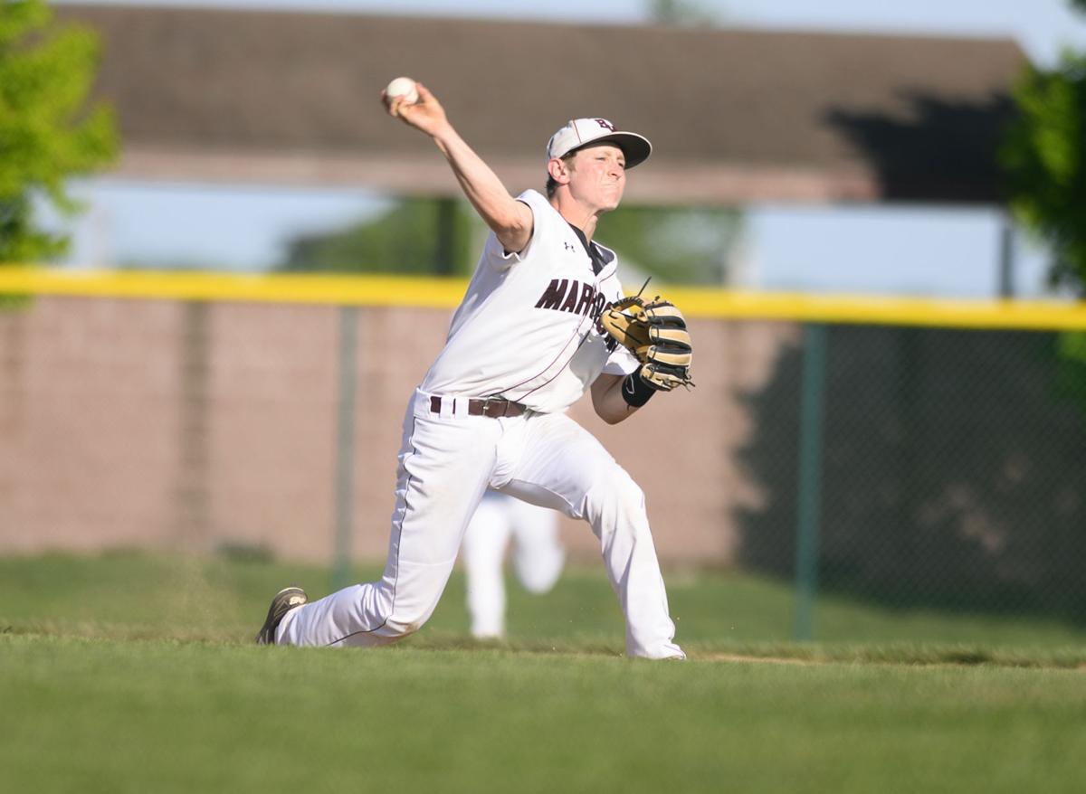 Edwardsville uses defensive wizardry to roll past Belleville West