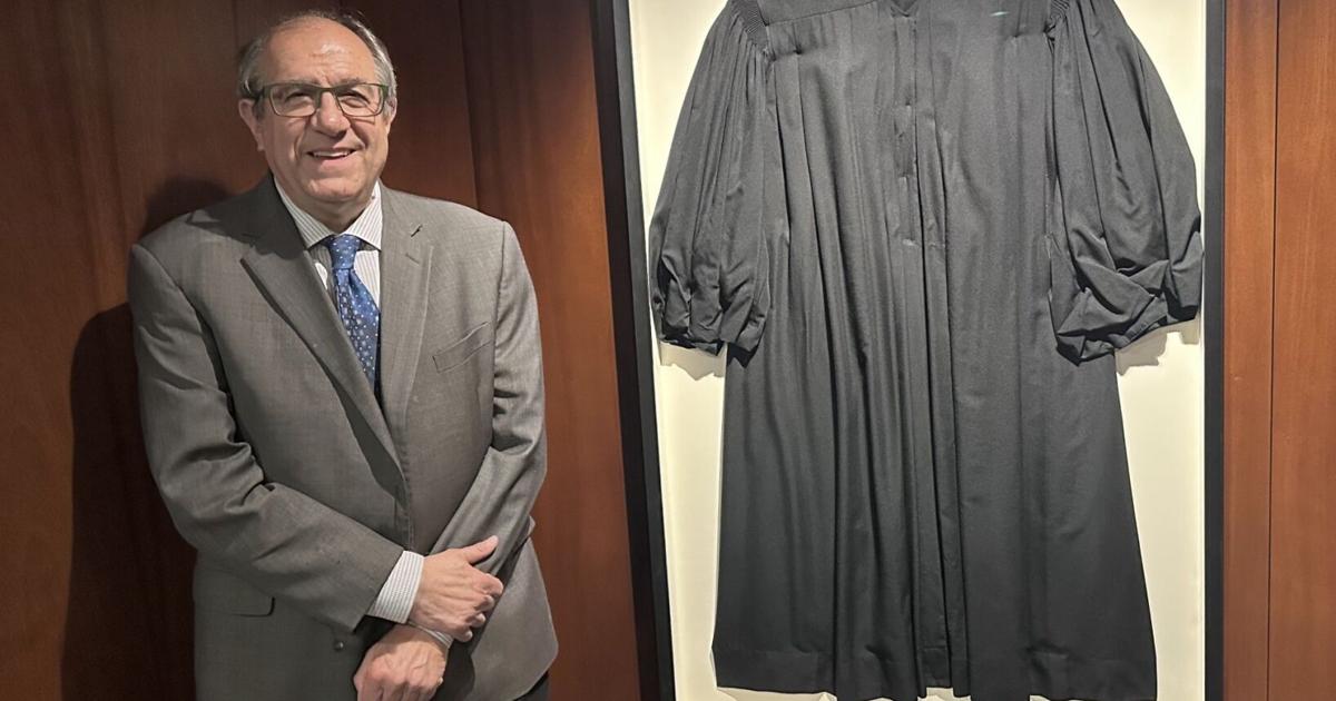 Desmond Rutledge Filling the ‘justice gap’ for poor people connects 2 lawyers