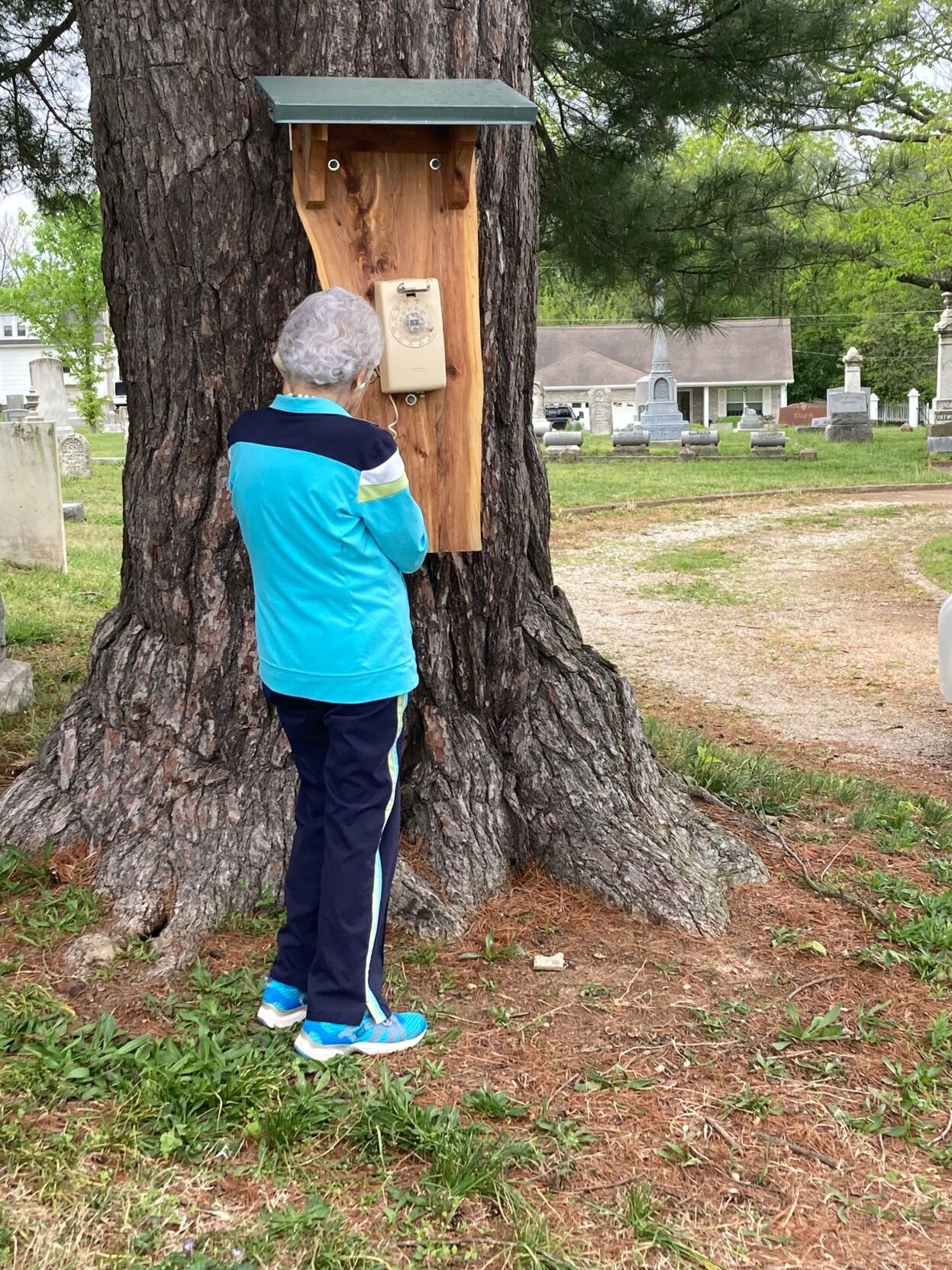 Wind phone in Washington, Mo cemetery