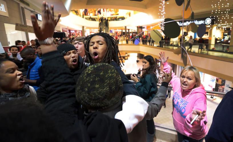 Protesters force Black Friday store closures at Chesterfield Mall