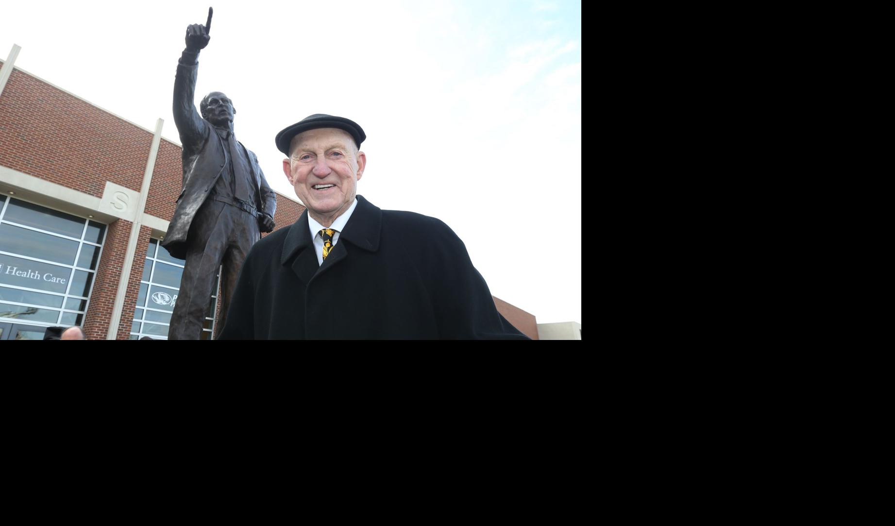 Mizzou Unveils Statue Honoring Coaching Icon Norm Stewart Eye On