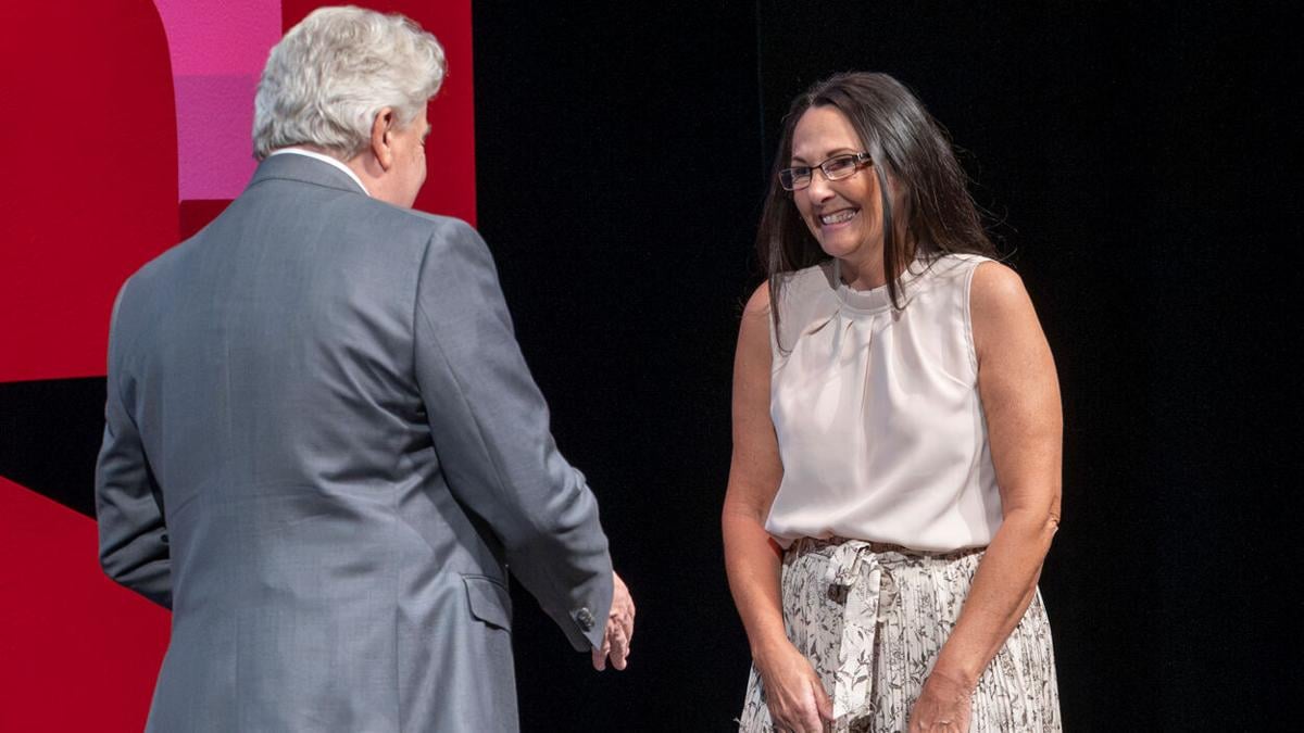 Tami Davenport receives inaugural Curators’ Outstanding Staff Award from University of Missouri Board of Curators