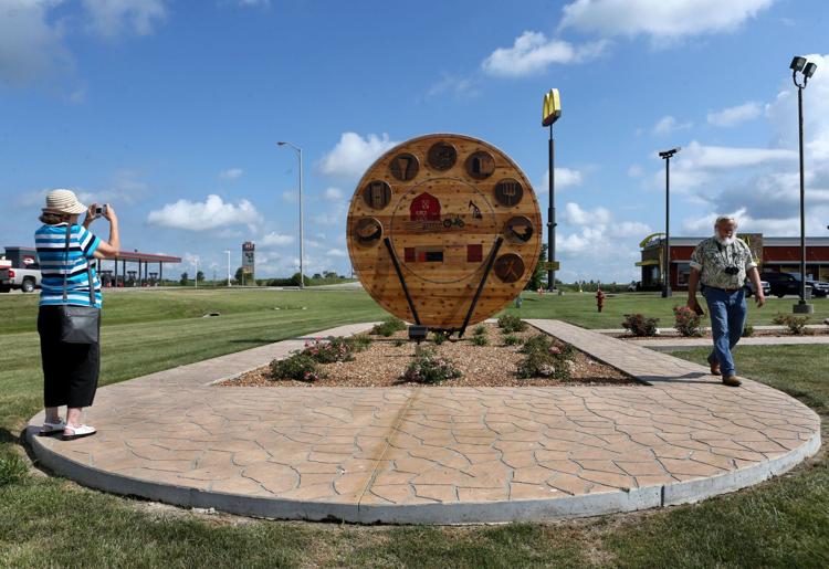 to Casey, Ill. A town of big things