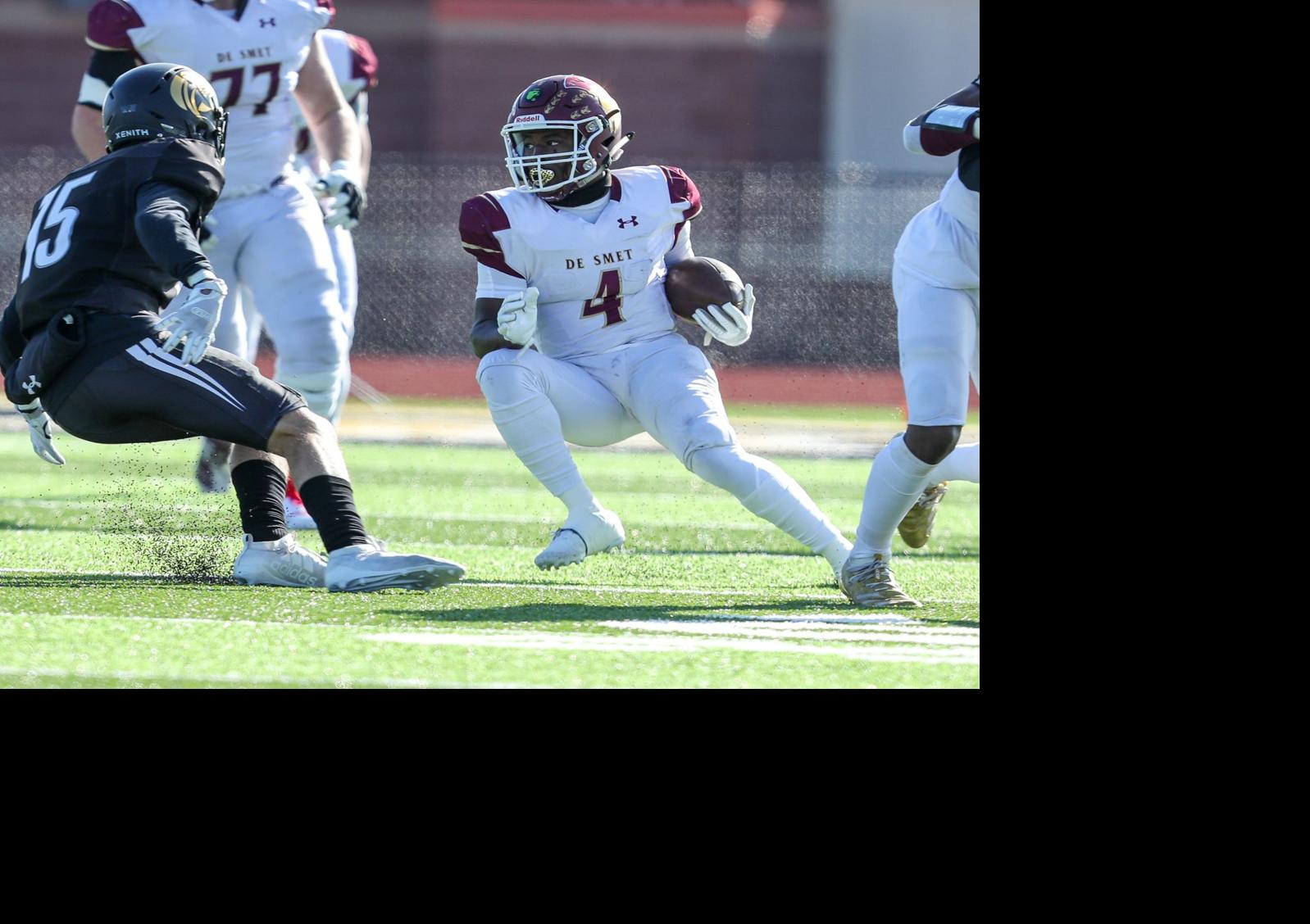 Class 6 state semifinal: De Smet 37, Raymore-Peculiar 0