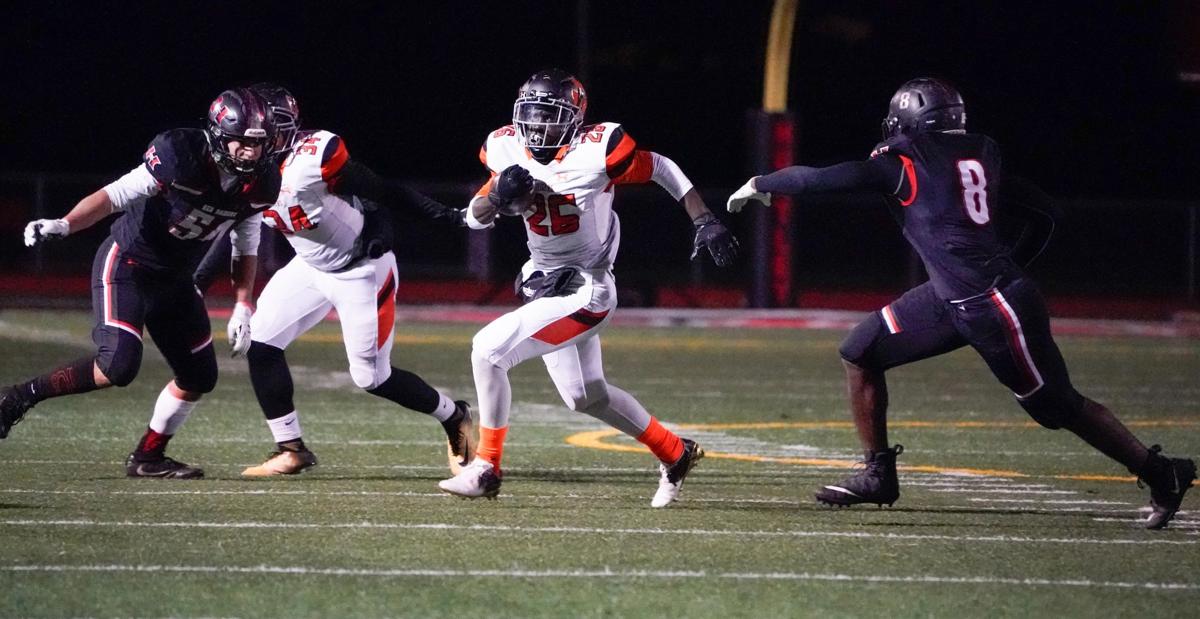 Edwardsville rides big plays to comeback win over Huntley High School