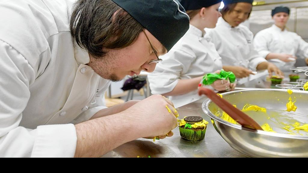 Lafayette High School team tests cooking skills in culinary competition