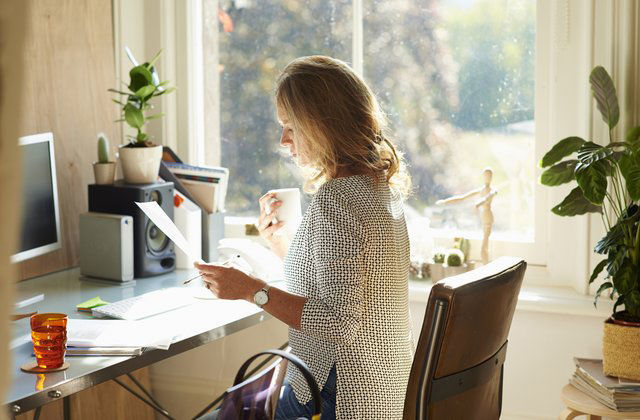 Eight tips on making — and keeping — financial New Year’s resolutions