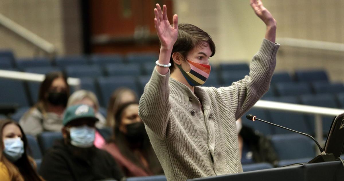 St. Louis-area school districts defy attorney general and uphold mask mandates |  Education