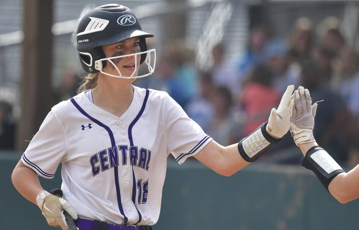 Clark helps Mater Dei rally past rival Breese Central to claim regional  crown
