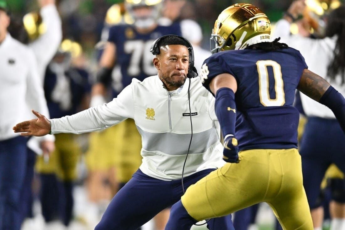 How did Notre Dame football handle its road test against Clemson?