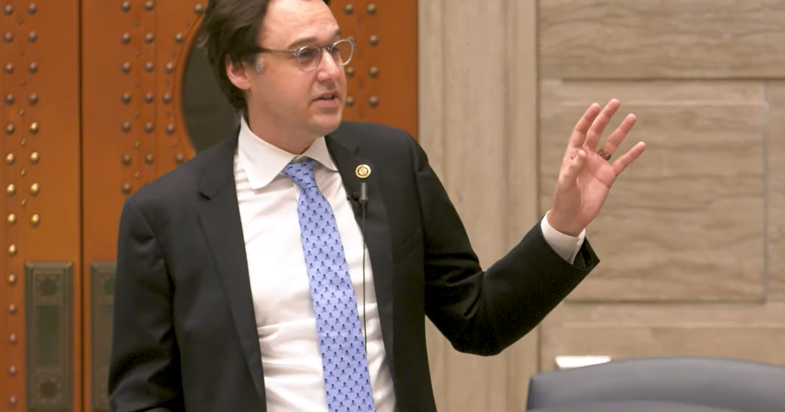 Missouri Senate Democrats break filibuster record - Vimarsana News
