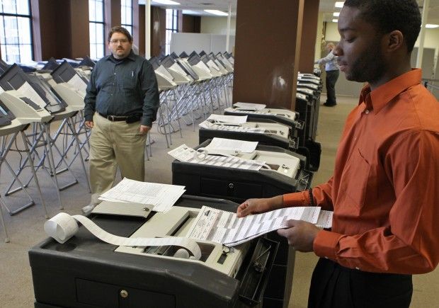 St. Louis test voting machines