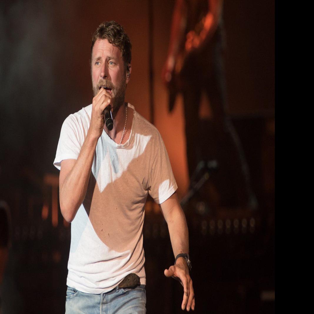 Country Star Dierks Bentley Brings The Hits Along With The Rain To