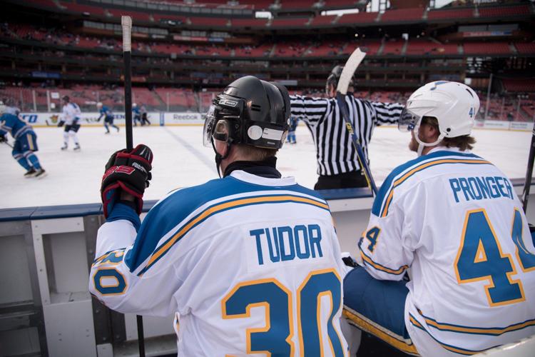 Reebok 2017 Winter Classic St. Louis Blues Jersey - Tarasenko - Junior