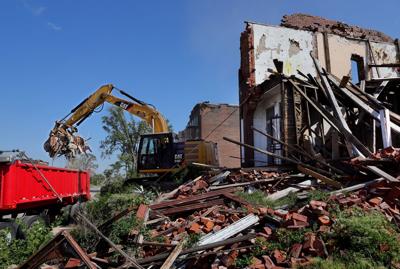 Tornado damage in North 51����