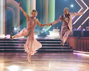 DANCING WITH THE STARS - “Yacht Rock Night”