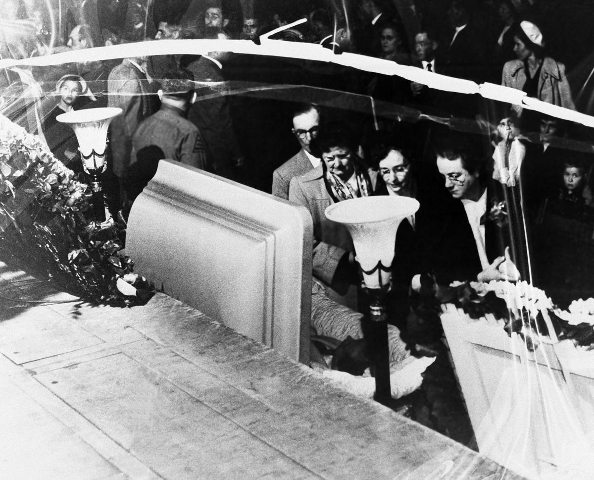 1953 Hank Williams Funeral Multimedia Stltoday Com 236 x 120 jpeg 5 kb. 1953 hank williams funeral