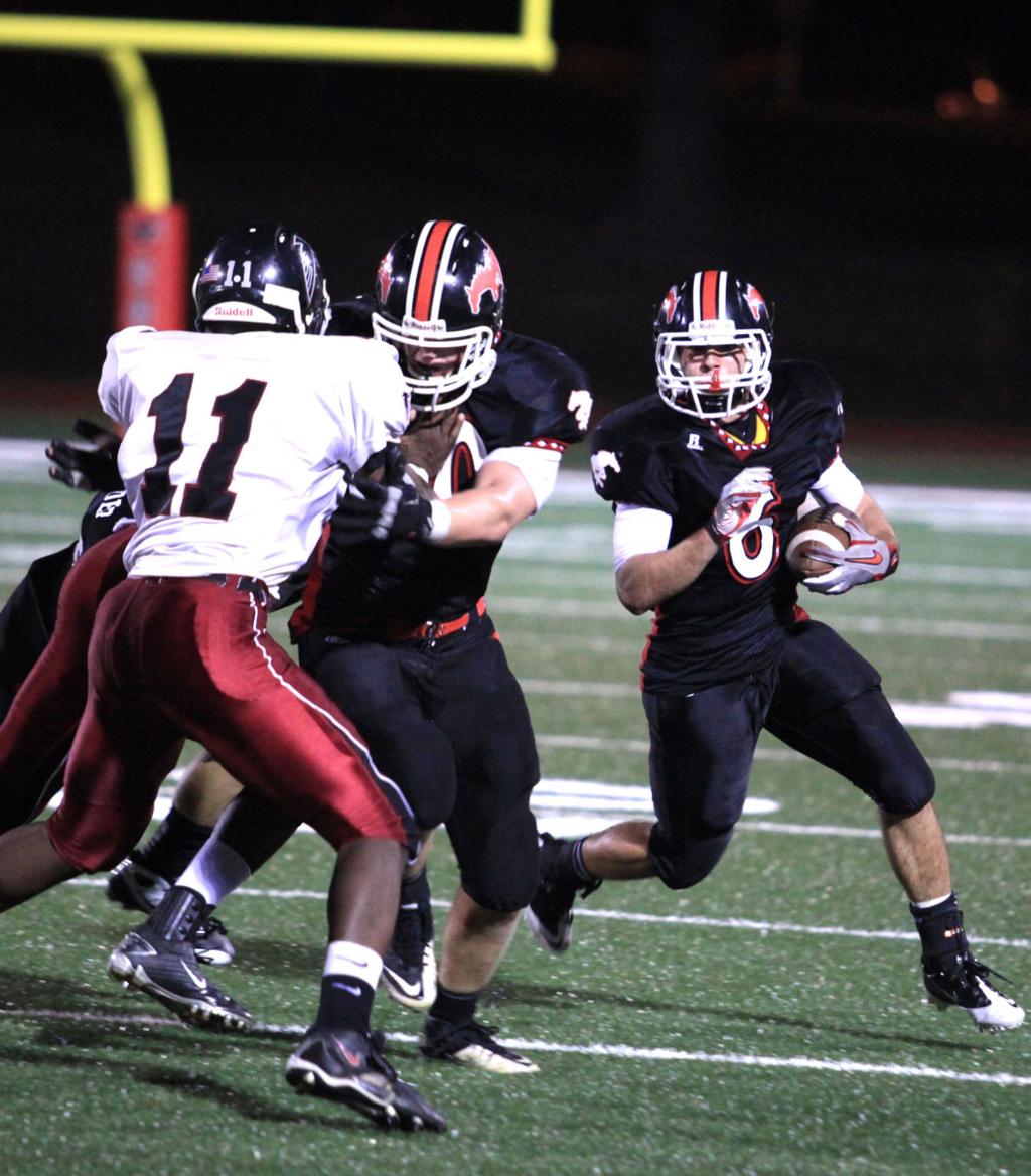 Parkway Central Comes On Strong After Halftime In 28 9 Win Over