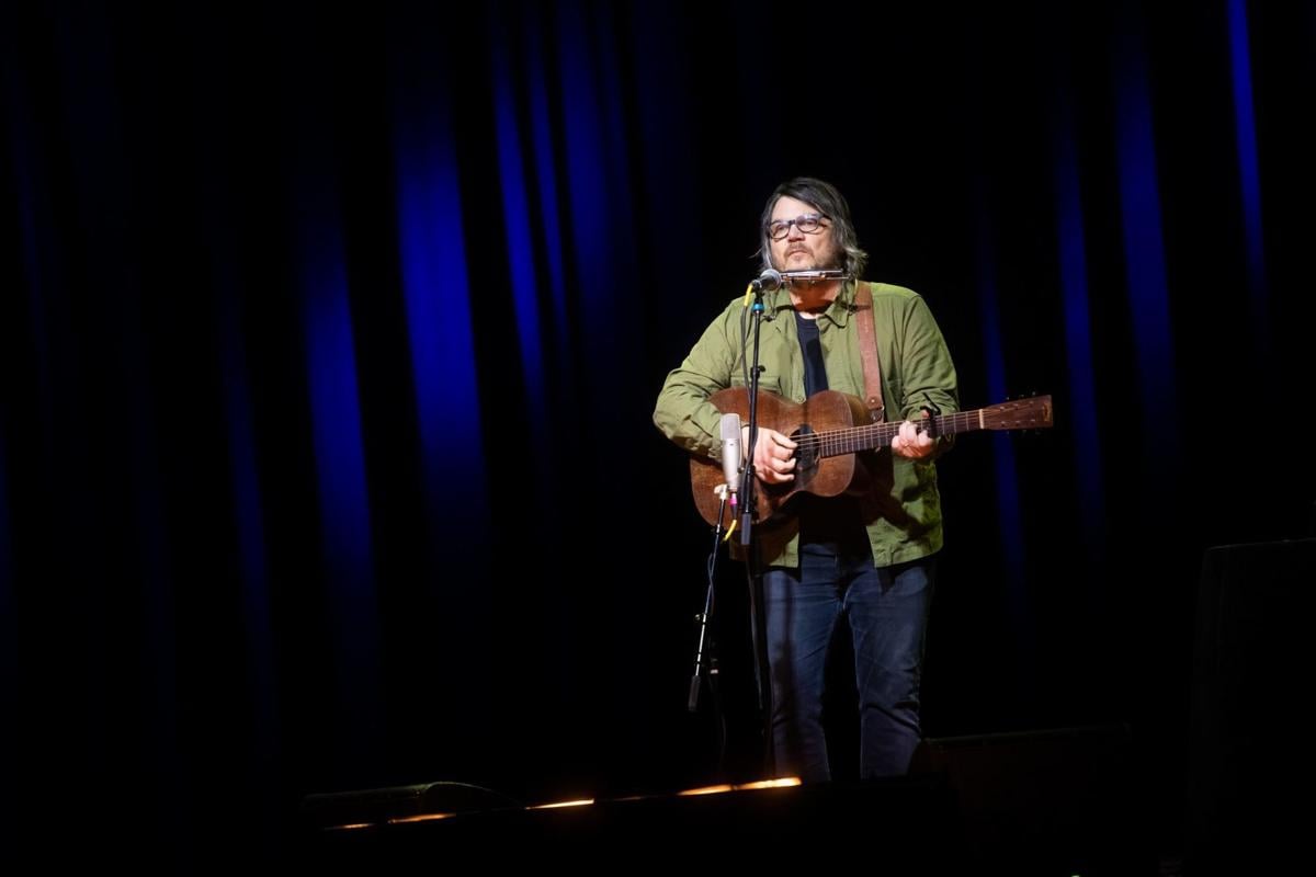 Jeff Tweedy Mixes New Songs With Favorites At Sold Out Pageant Show Concert Reviews Stltoday Com