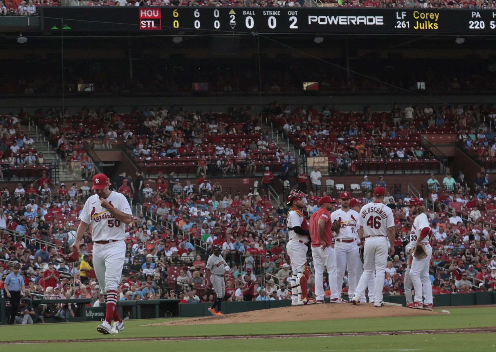 Cardinals trounced 14-0 by Astros in series finale as Adam Wainwright gives up six runs