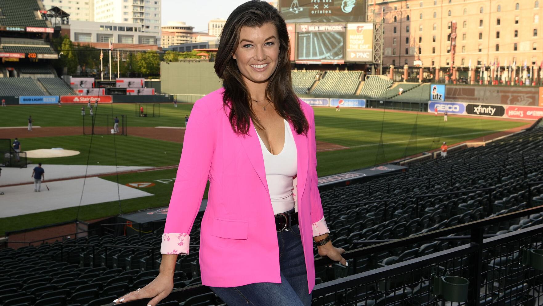 Media Views: No TV for Cardinals-Cubs game Friday, which will be streamed only on Apple