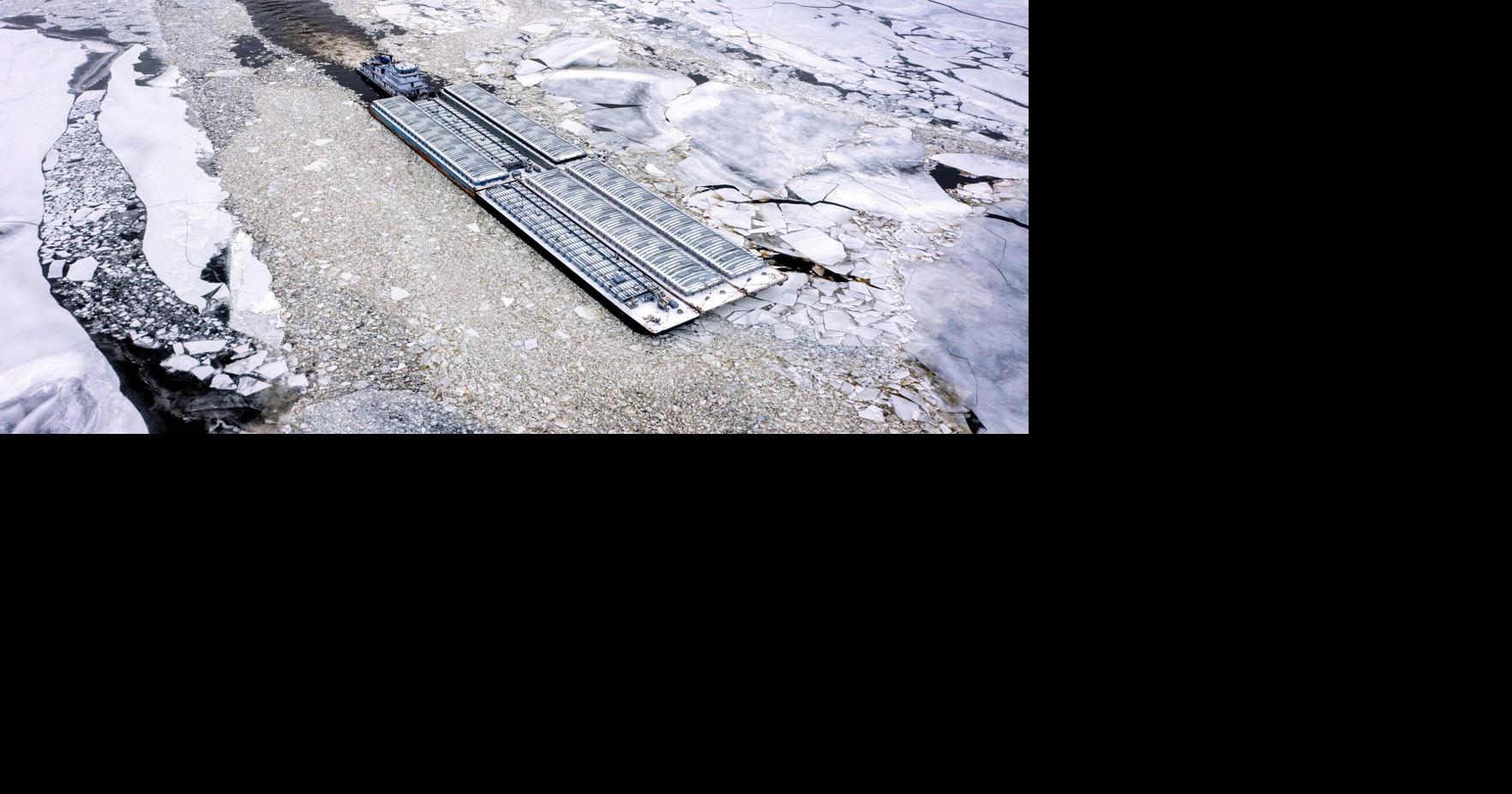 Ice breaker? River traffic afloat near St. Louis despite upper Mississippi ...