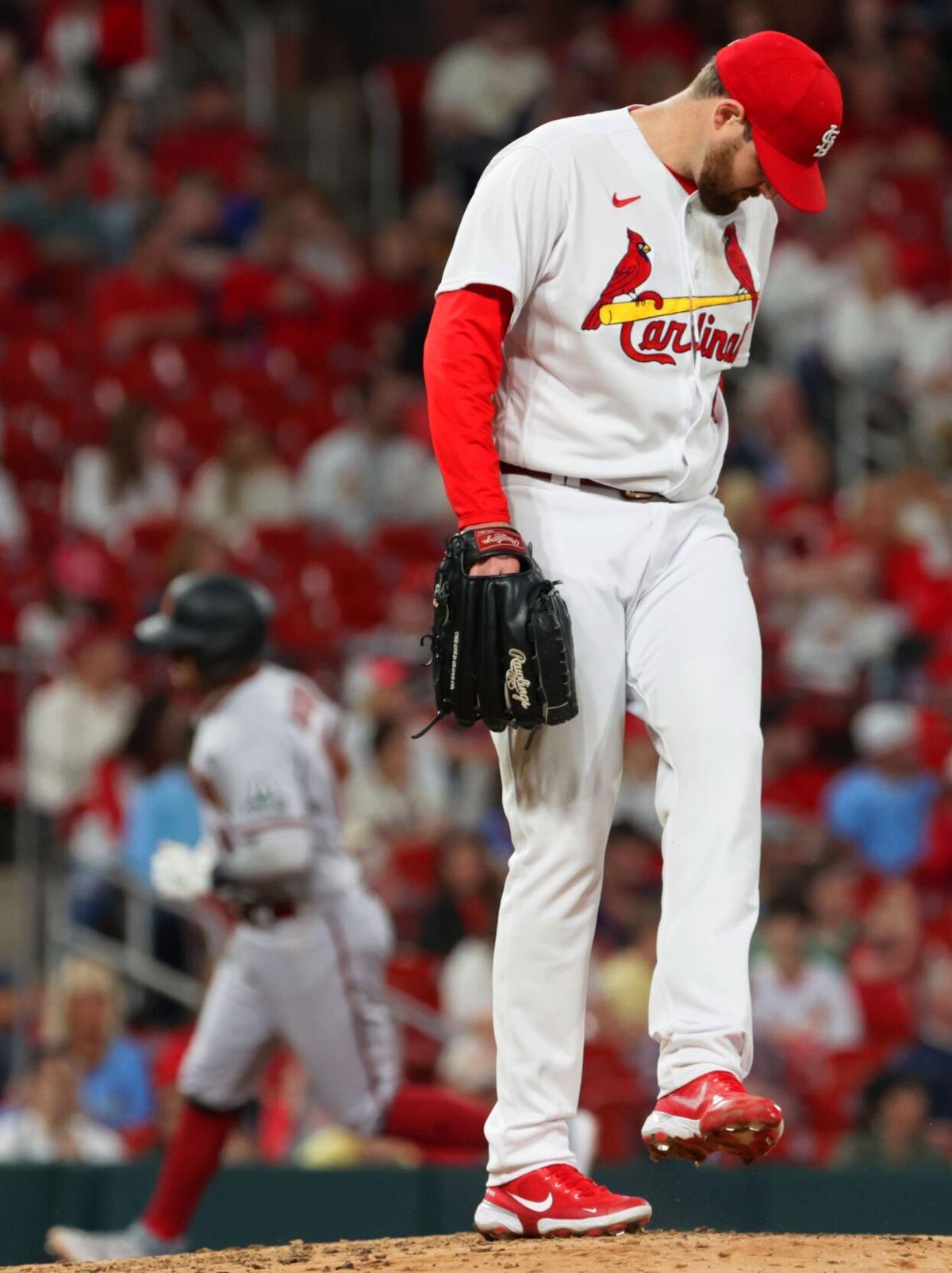 Cardinals' Willson Contreras gets huge ovation in first Spring Training  action with new team