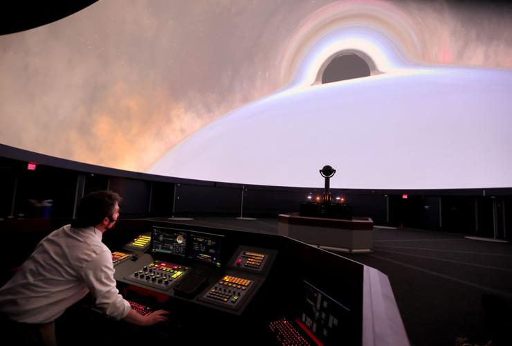 �����Ӱ�ԭ�� Planetarium gets new projector and visualization system