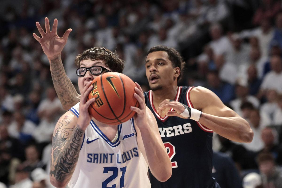 �����Ӱ�ԭ�� University men’s basketball hosts the Univ.ersity of Dayton