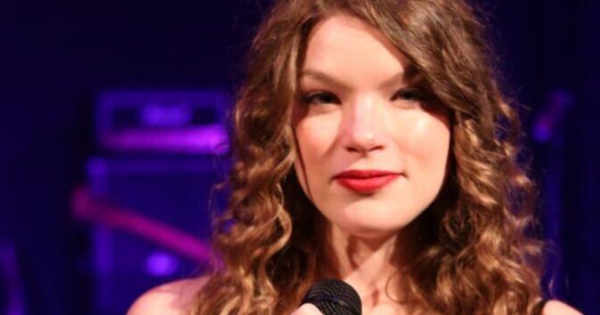 Edwardsville singer is living her dream: fronting a Taylor Swift tribute band - Vimarsana News