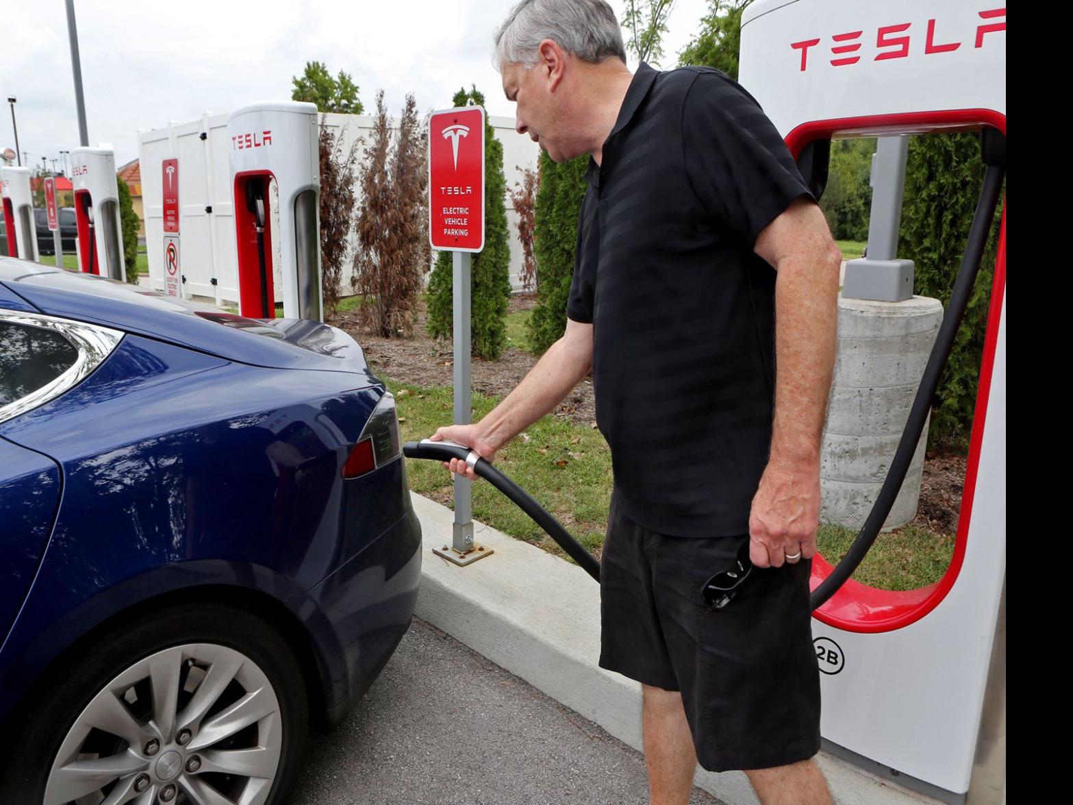Commerce Bank Adds 12 Charging Stations For Electric Vehicles