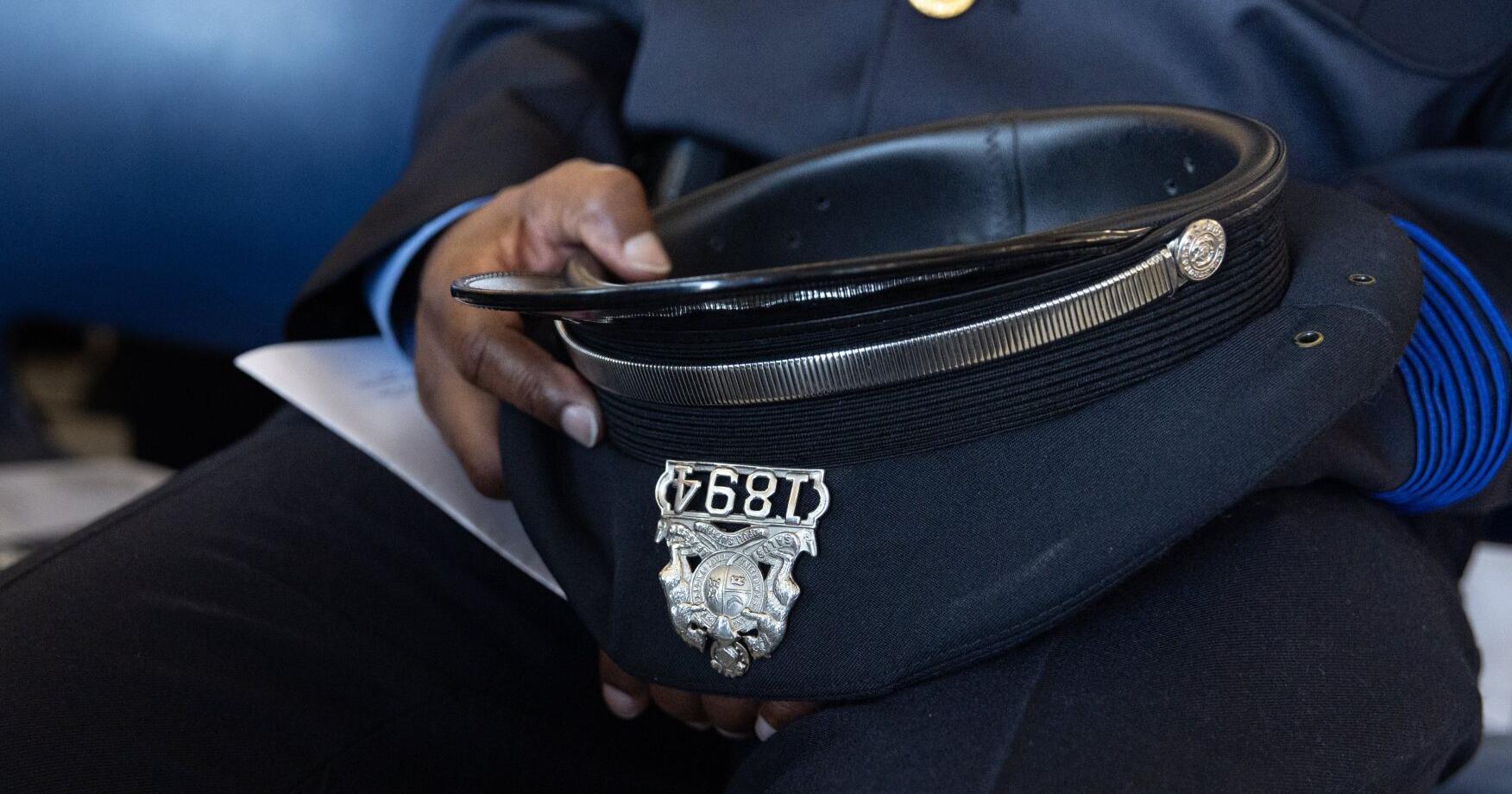 St. Louis has lost hundreds of cops. Here's why some say they left. - Vimarsana News