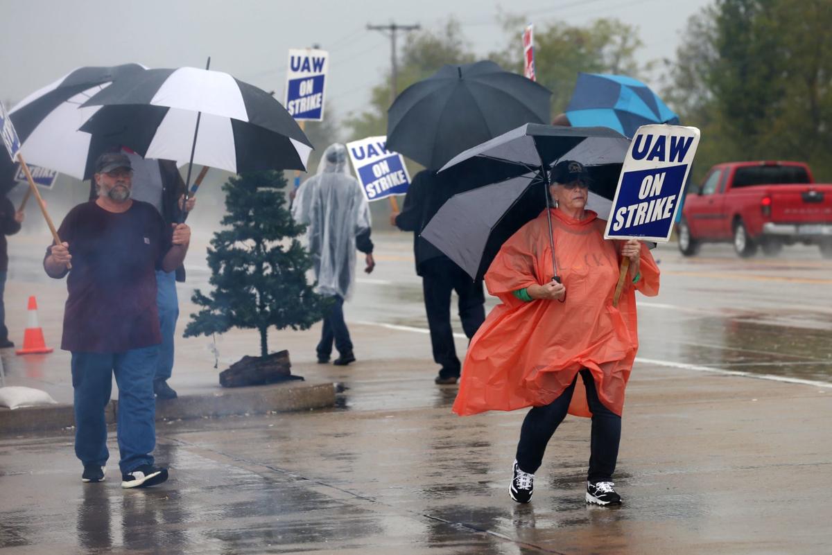 Wentzville Gm Workers Resolve Tested As Strike Nears Month Impact Ripples Through Community Local Business