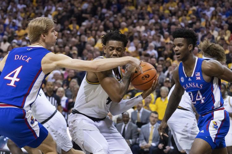 DeAndre Gholston's buzzerbeater carries Mizzou basketball to wild