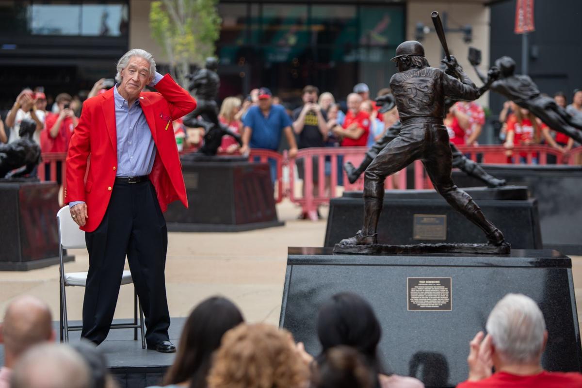 Photo: Former St. Louis Cardinals Catcher Ted Simmons Unviels Statue -  SLP2021073110 