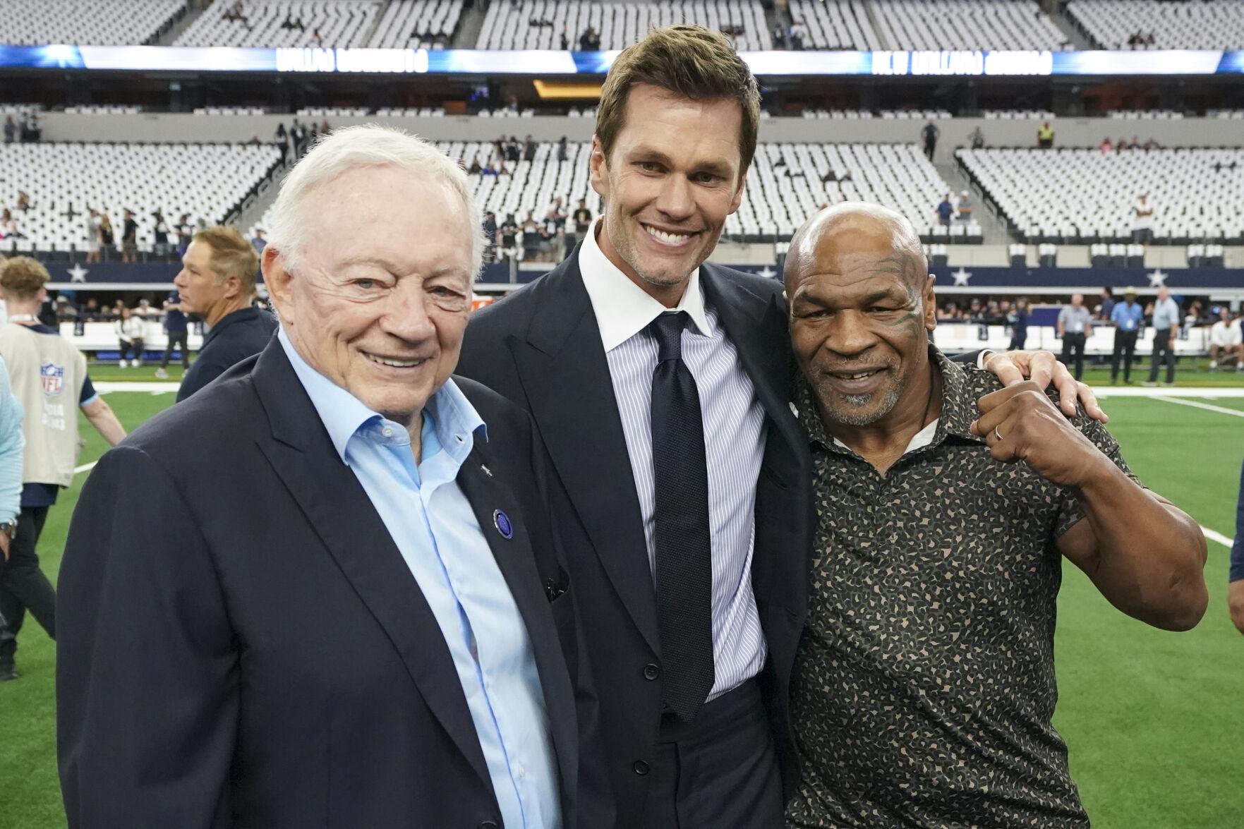 Cowboys owner Jerry Jones back on radio after making threats