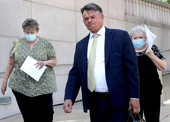 Ex Flordell Hills officials plead guilty to embezzling $647 000 from city