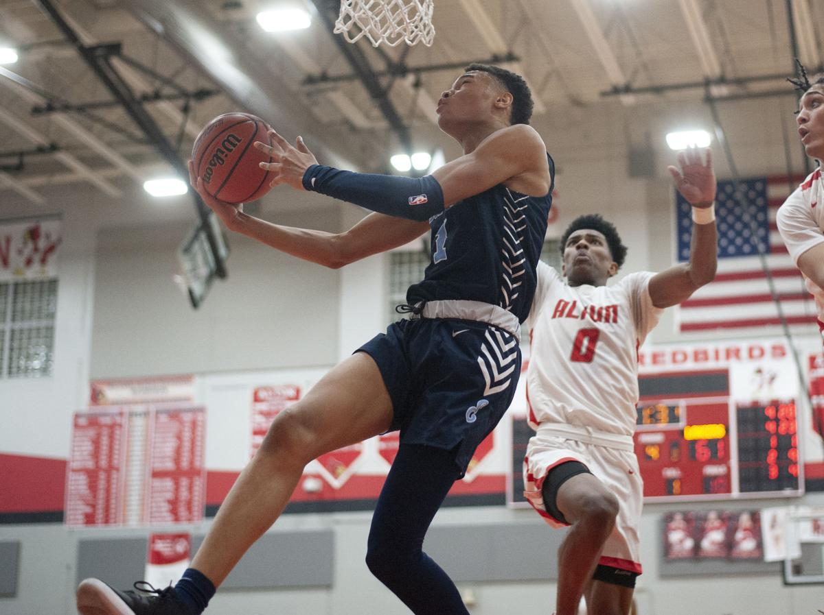 Stacker Brown Carry Belleville East Past Alton Boys Basketball