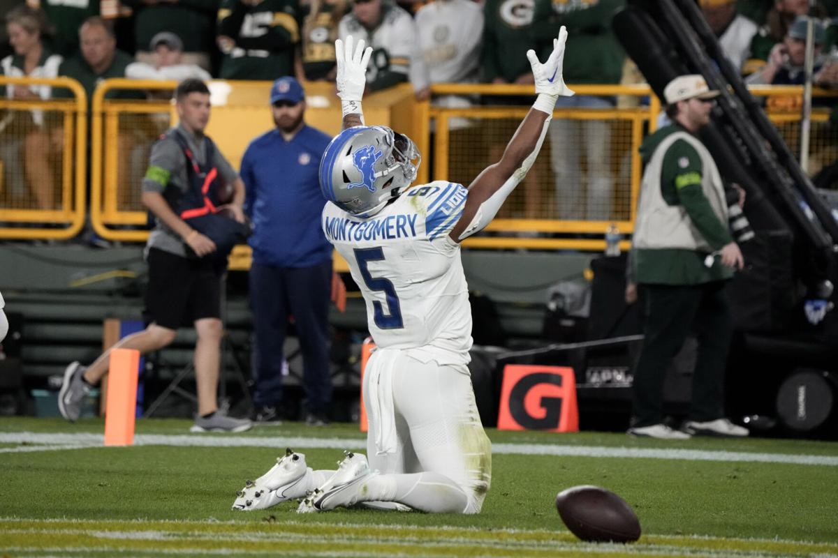 David Montgomery runs wild as Lions beat Packers 34-20 to take early  command of NFC North