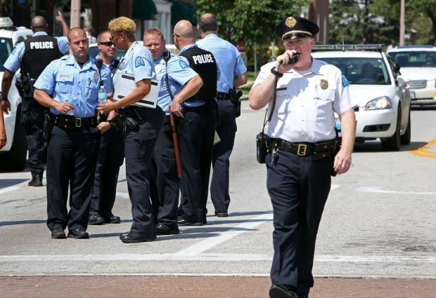 St. Louis police fatally shoot man who brandished knife | Law and order | 0
