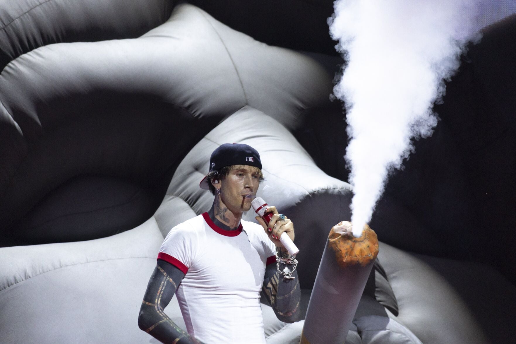 stltoday.com - Jasmine Osby | Post-Dispatch - MGK serves up a buffet of rock n' roll, with a side order of rap at Hollywood Casino Amphitheater