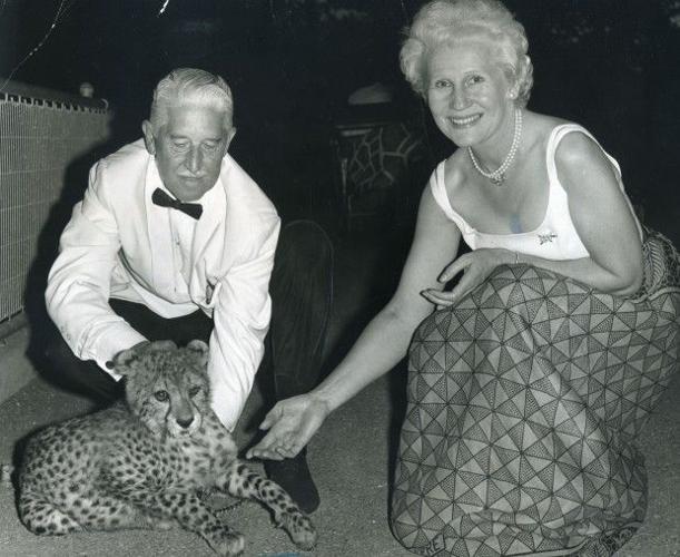 Carol Perkins dies; conservationist, author and widow of famed Marlin  Perkins