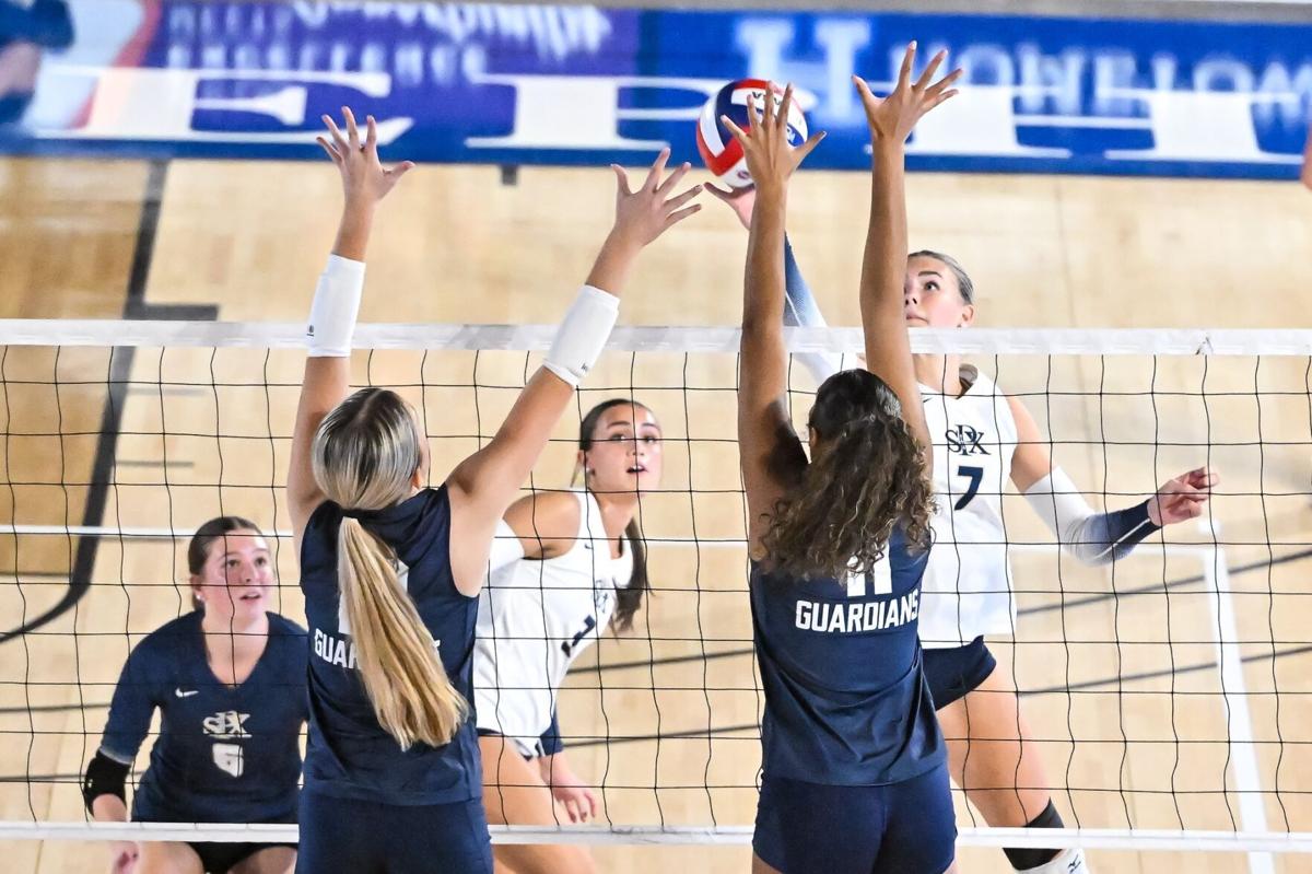 11/06/2025 - Girls Volleyball - C4 final - St. Pius X vs St. Michael the Archangel