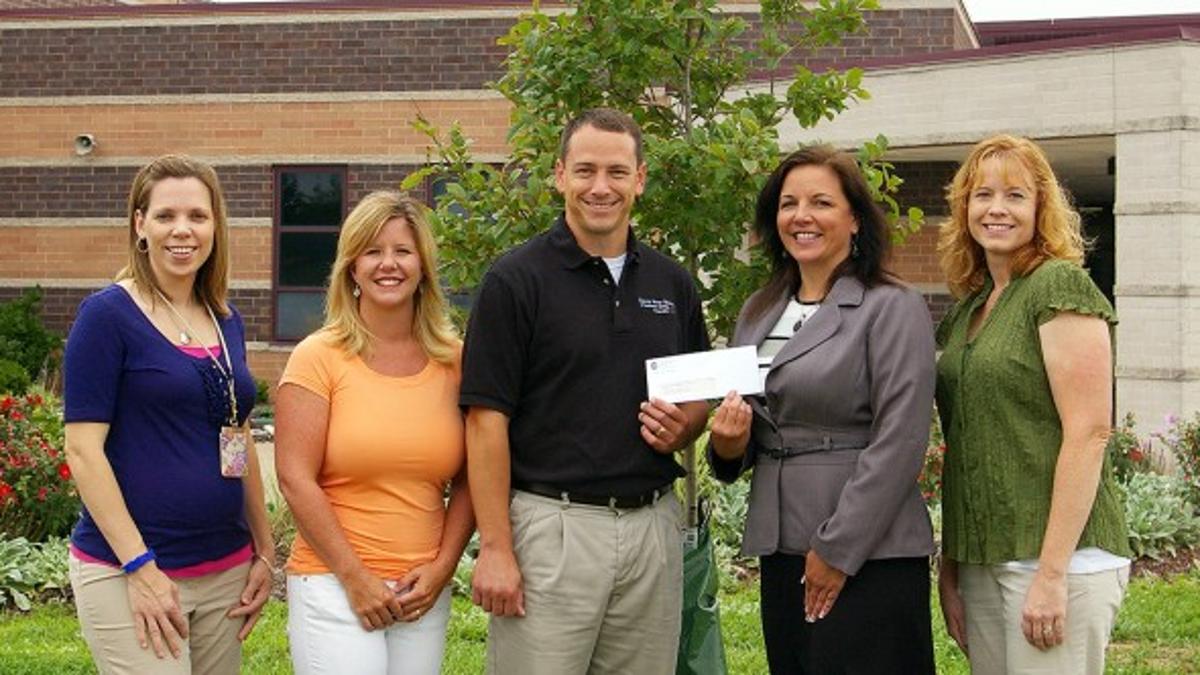 Green Tree Elementary Receives Cuivre River Tree Grant Local St Charles Life News Stltoday Com