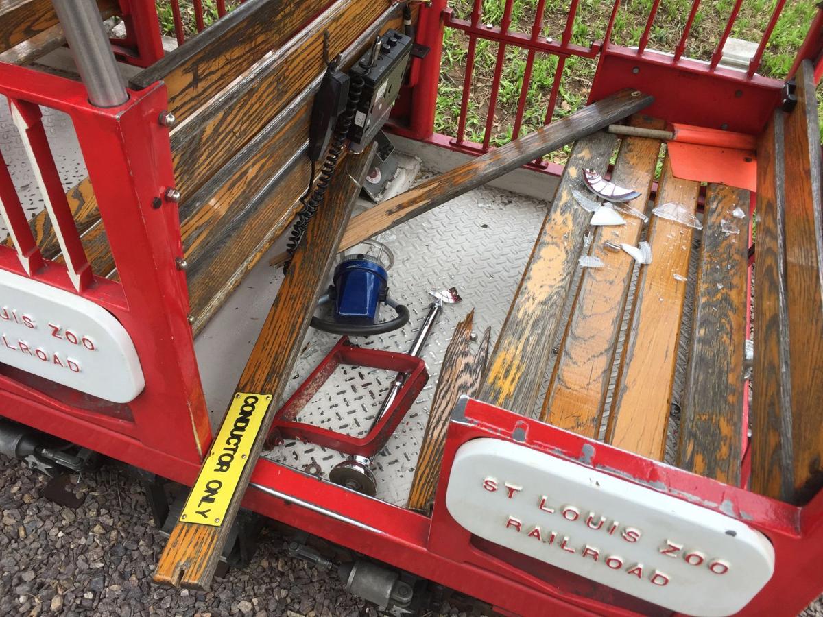 Two trains collide at the Saint Louis Zoo | Local | www.bagssaleusa.com