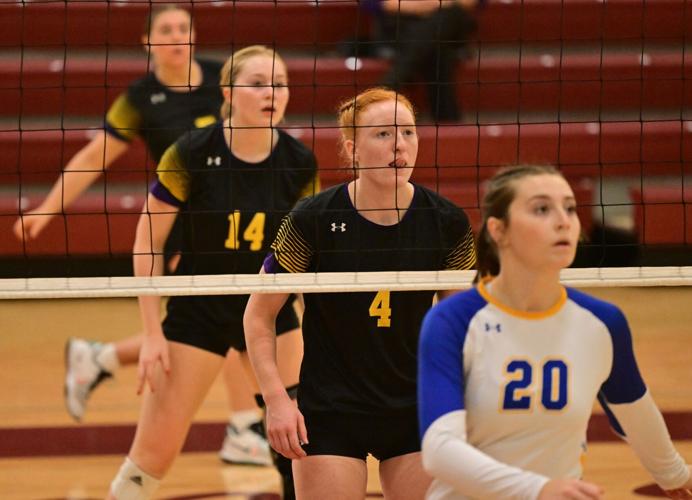 Strong senior group has Valmeyer dreaming big High school girls