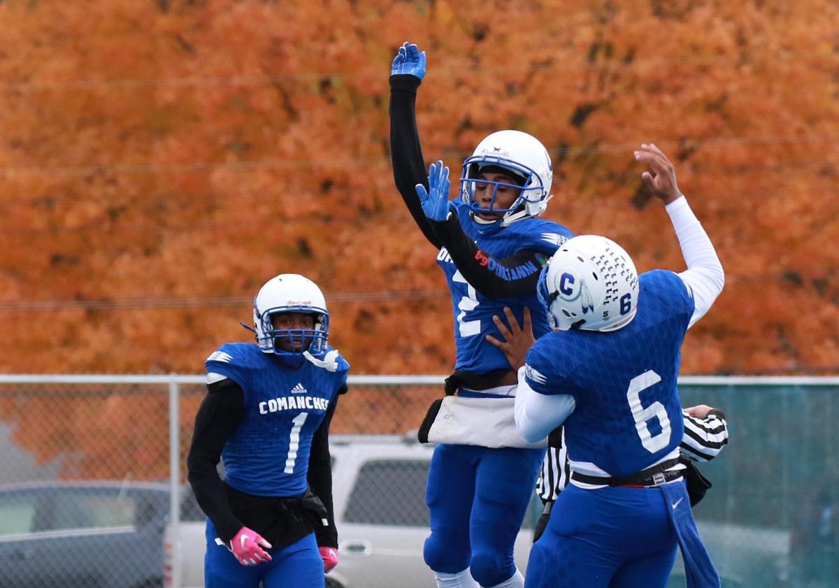 Cahokia S Defense Crushes Carbondale In Second Round Rout High