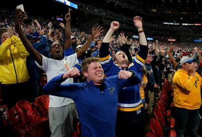 Blues fans belt out &#39;Gloria&#39; after Stanley Cup victory | Metro | www.myhandbagsusa.com