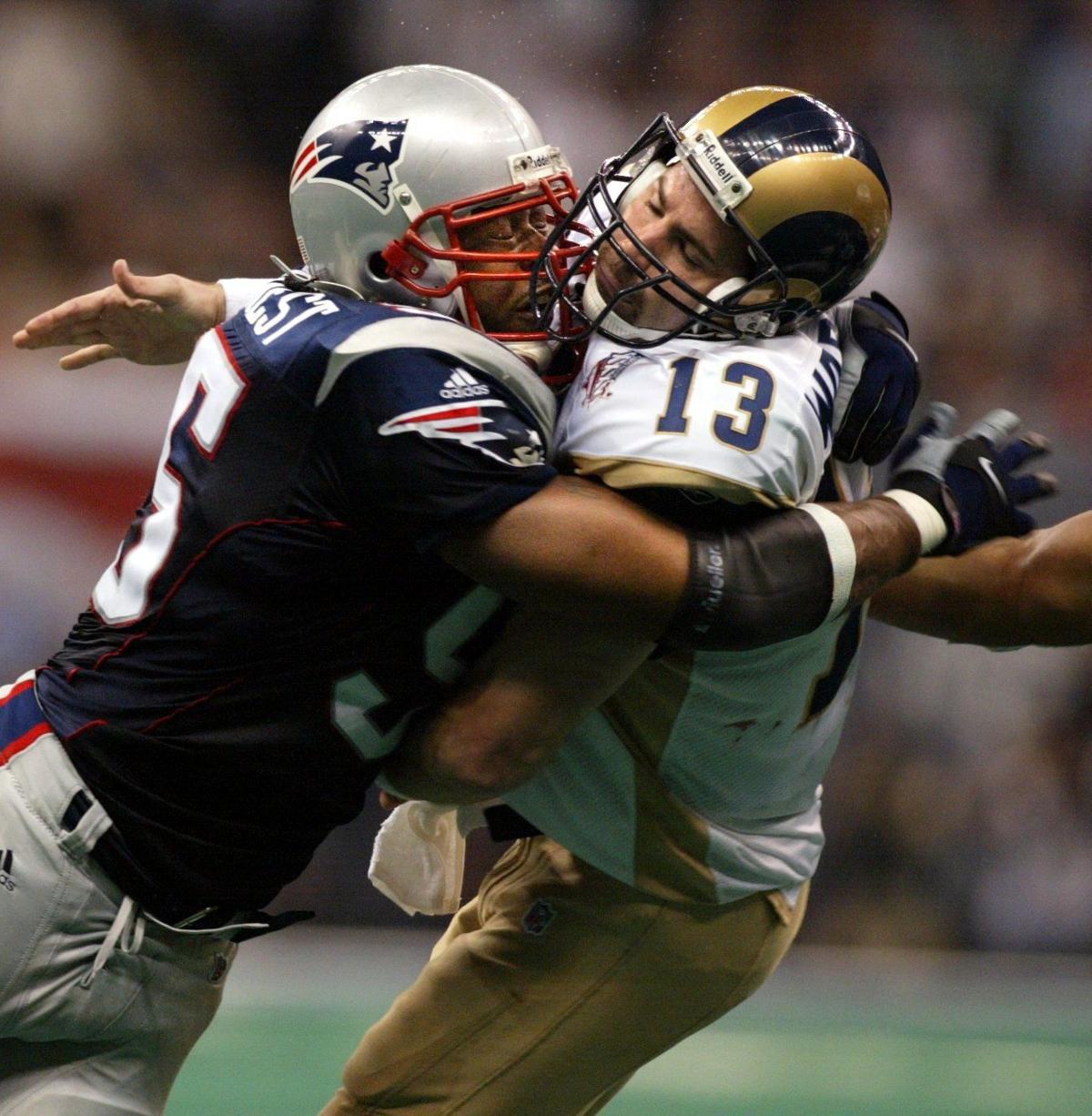 Super Bowl XXXVI - Patriots 20 SRams 17 - MVP Patriots QB Tom Brady
