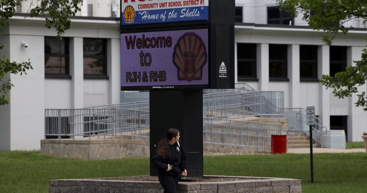 Roxana High School sits next to Wood River Refinery in Roxana, Ill.